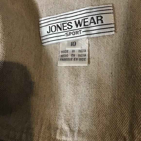 SOLD Jones New York Sport 2pc. Beige Size 10 - Picture 6 of 7